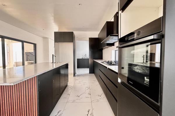 4 Bedroom Property for Sale in Sandown Western Cape